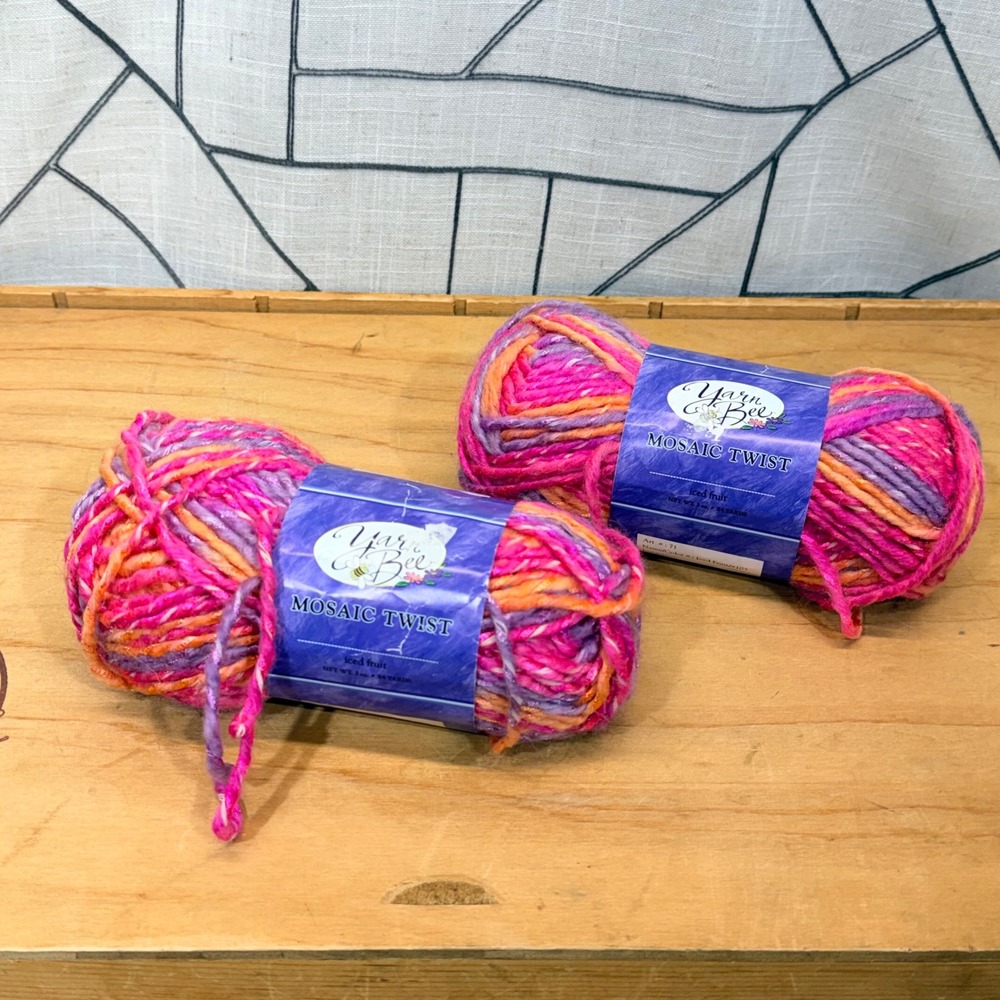 2 Skeins Yarn Bee‎ Mosaic Twist Iced Fruit Pink Orange Purple Super Bulky Yarn
